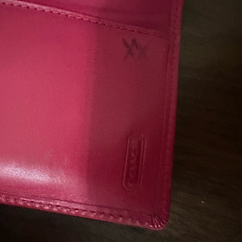 Coach SoHo pink tri fold wallet - Picture 4 of 5